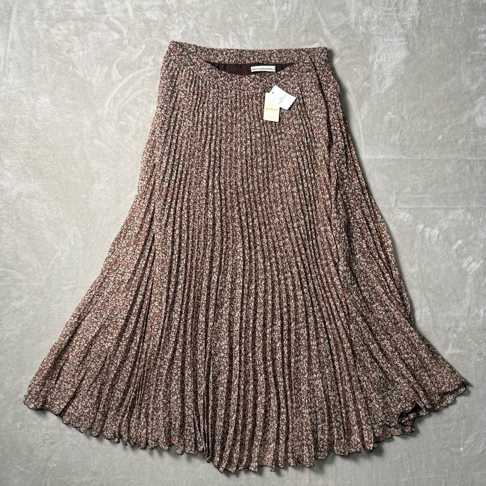 Abercrombie & Fitch Petite Floral Pleated Midi Skirt Brown Size M NWT - Picture 2 of 13